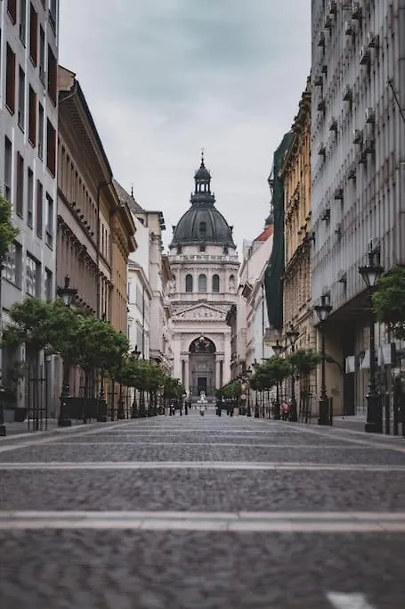 Perl Apartment- Air Conditioned, Cozy Apartment Near Varosliget Budapest